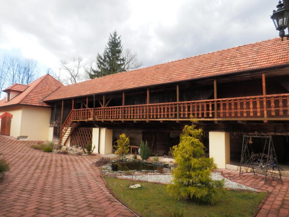 Zamecek Zdiky - Zamecky Apartman Bujanov Buitenkant foto