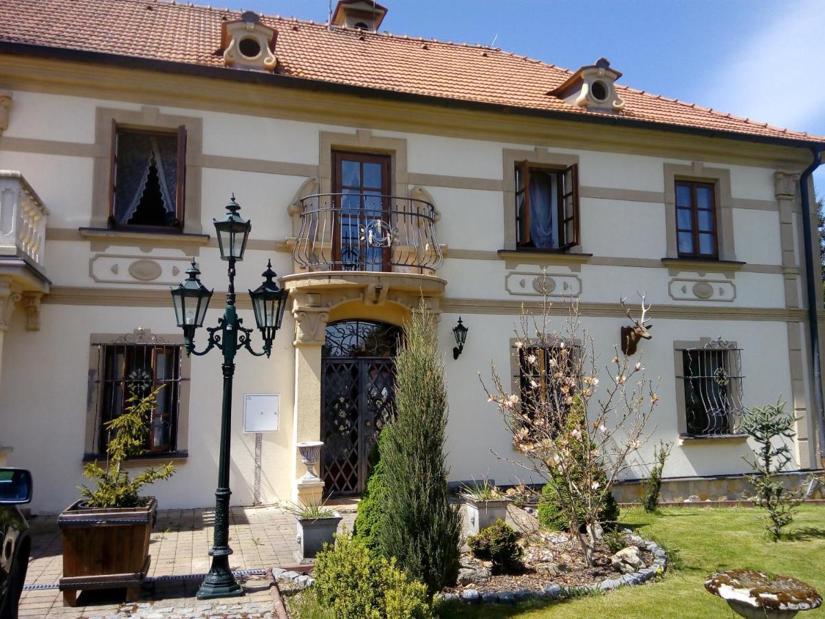 Zamecek Zdiky - Zamecky Apartman Bujanov Buitenkant foto