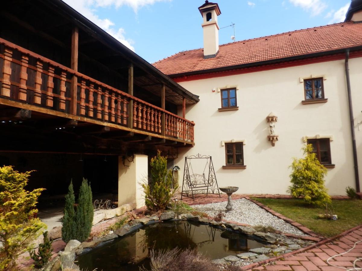 Zamecek Zdiky - Zamecky Apartman Bujanov Buitenkant foto