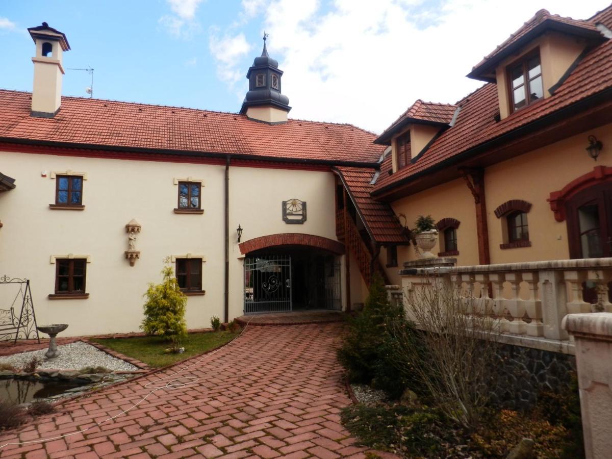 Zamecek Zdiky - Zamecky Apartman Bujanov Buitenkant foto