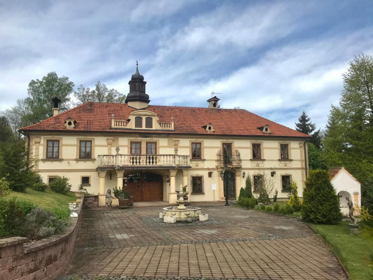 Zamecek Zdiky - Zamecky Apartman Bujanov Buitenkant foto