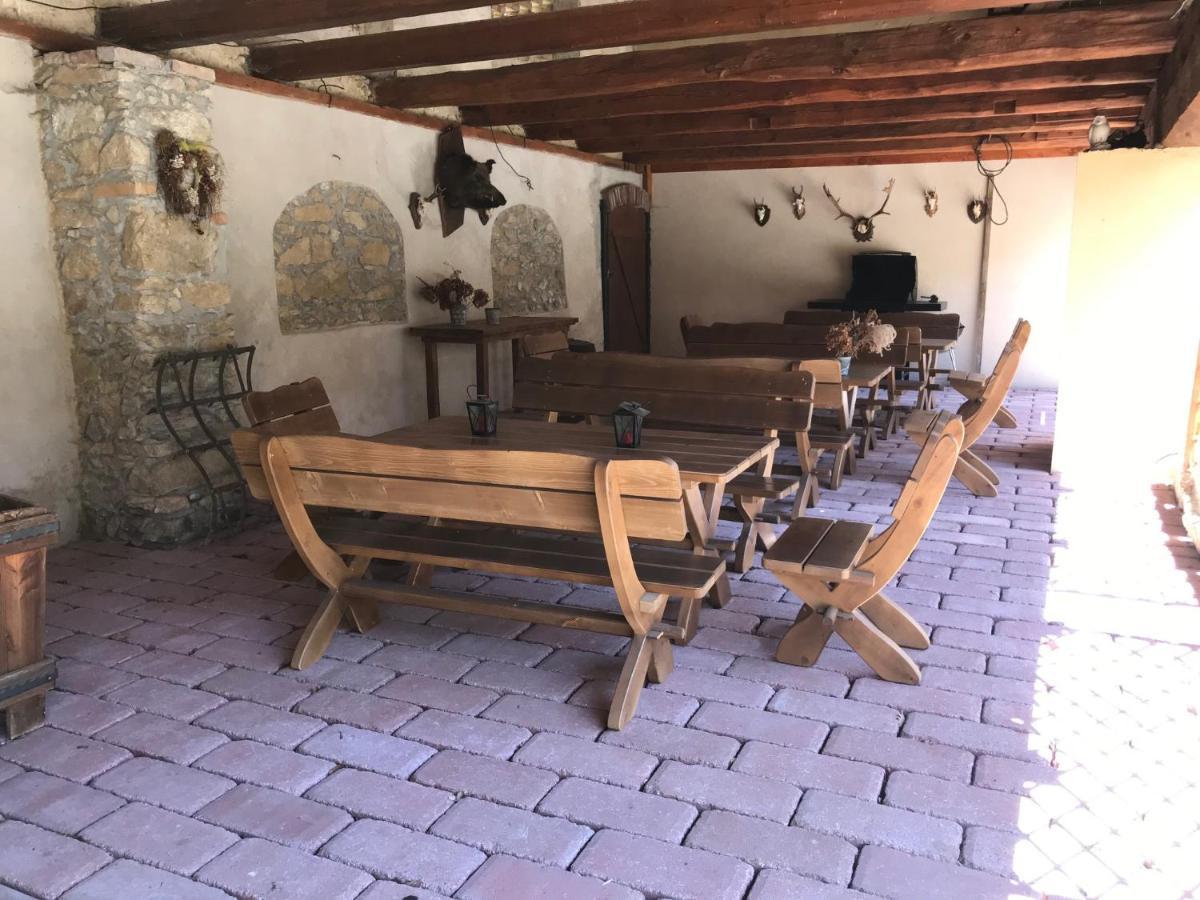 Zamecek Zdiky - Zamecky Apartman Bujanov Buitenkant foto