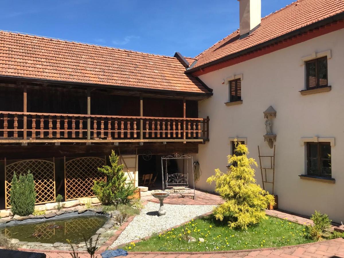 Zamecek Zdiky - Zamecky Apartman Bujanov Buitenkant foto